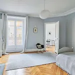 Luxury Apartment In Paris